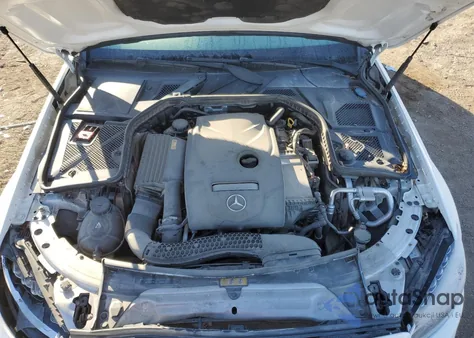 2015 Mercedes-Benz C 300 4Matic из США, поврежденный, VIN 55SWF4KB0FU087406